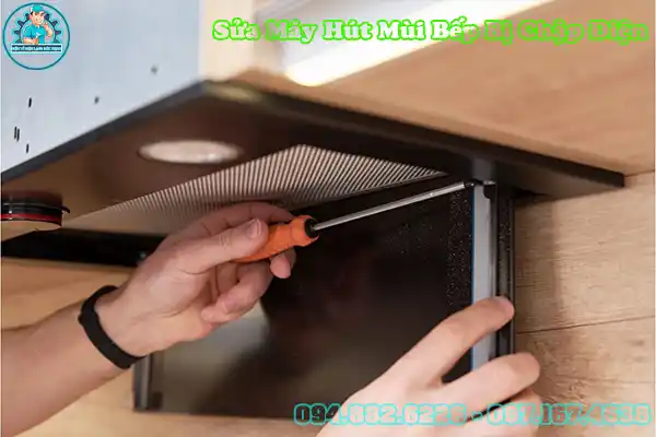 Máy Hút Mùi Bếp Bị Chập Điện Nguyên Nhân Và Cách Khắc Phục2