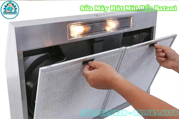 Sửa Máy Hút Mùi Batani Tại Nhà4