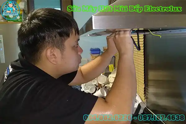 Sửa Máy Hút Mùi Bếp Electrolux Tại Nhà4