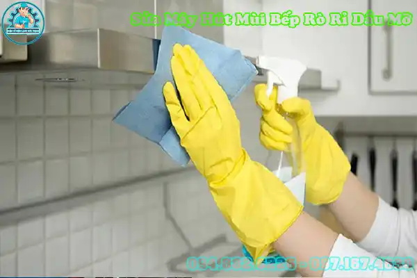 Vệ sinh máy hút mùi nhà bếp