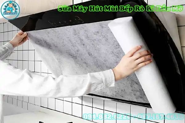 Mẹo tẩy dầu mỡ trên máy hút mùi