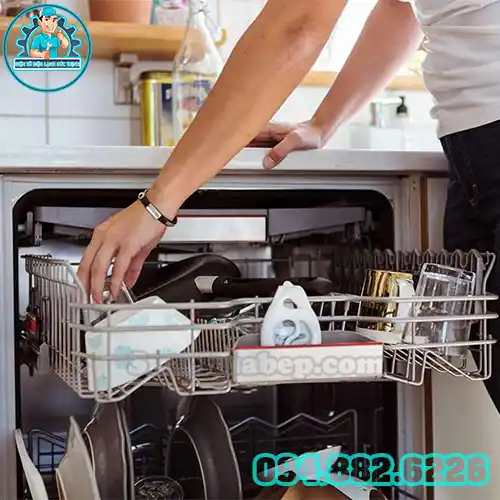 Máy Rửa Bát Báo Lỗi F88 – Nguyên Nhân & Cách Khắc Phục