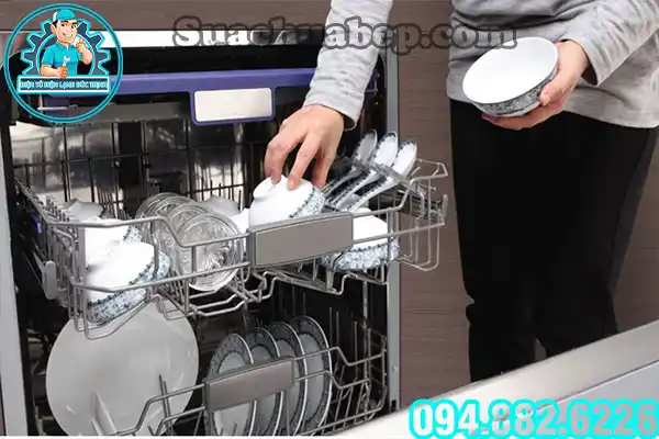 Máy Rửa Bát Báo Lỗi FF – Nguyên Nhân & Cách Khắc Phục Nhanh2