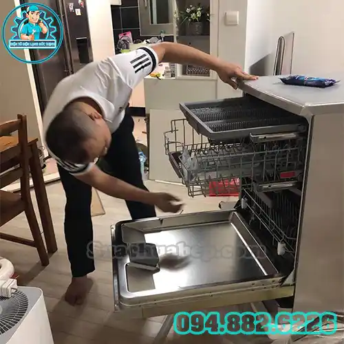 Máy Rửa Bát Báo Lỗi H33 – Nguyên Nhân, Cách Khắc Phục