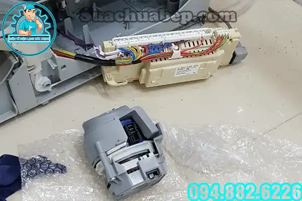 Máy rửa bát Bosch báo E31 là lỗi gì?