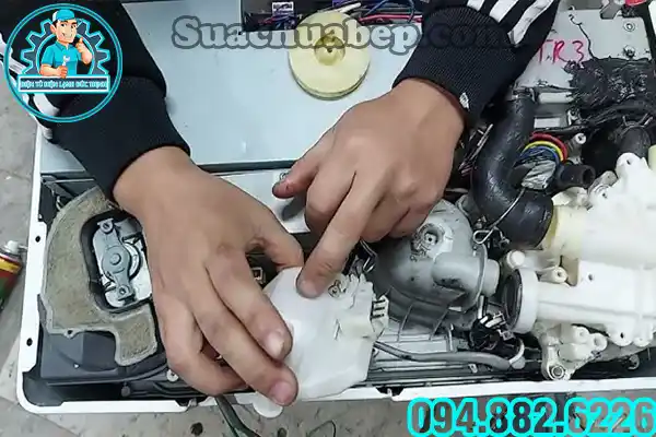 Máy Rửa Bát Gây Ra Tiếng Ồn – Nguyên Nhân & Cách Khắc Phục4