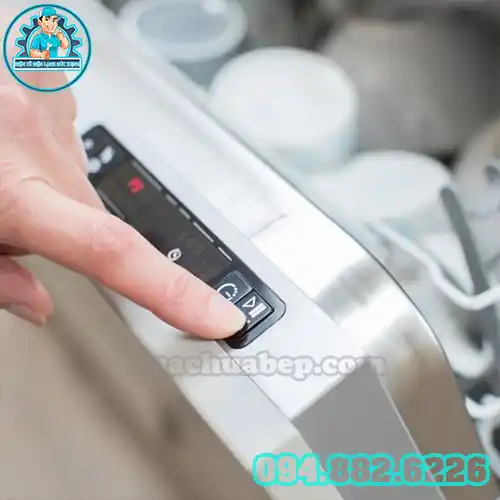 Máy Rửa Bát Không Điều Khiển Được Nguyên Nhân Và Cách Khắc Phục