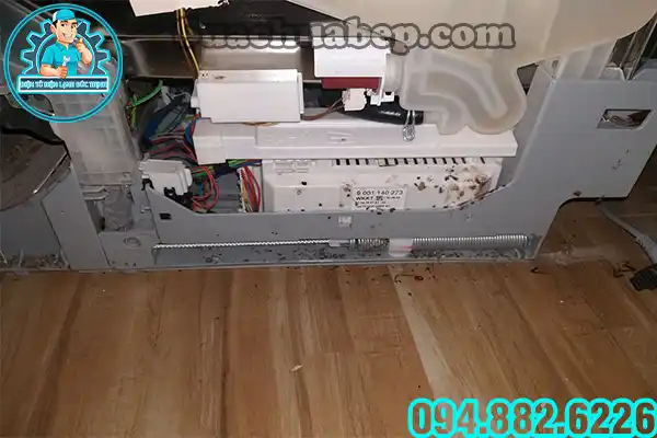 Máy rửa bát không vào nước