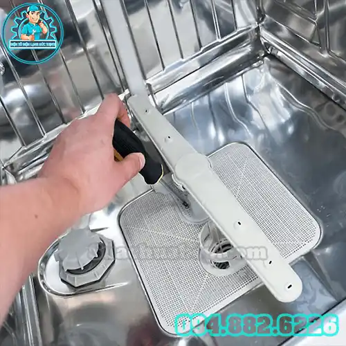 Máy Rửa Bát Không Xả Nước Nguyên Nhân Và Cách Khắc Phục Tại Nhà