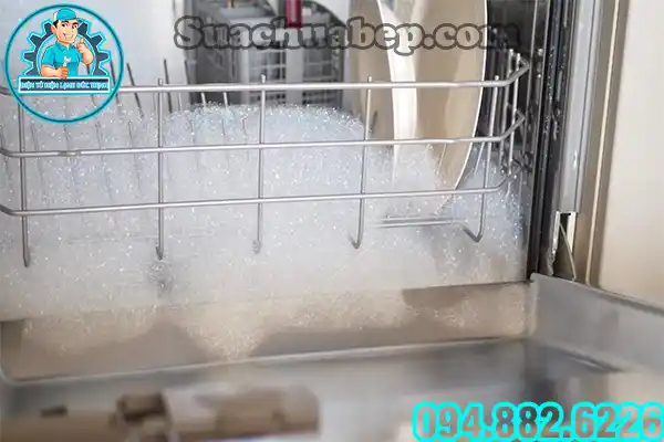 Máy Rửa Bát Trào Bọt Nguyên Nhân Và Cách Khắc Phục Hiệu Quả4