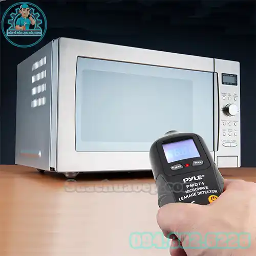 Lò Vi Sóng Bị Rò Điện Có Nguy Hiểm Không? Nguyên Nhân Và Cách Xử Lý